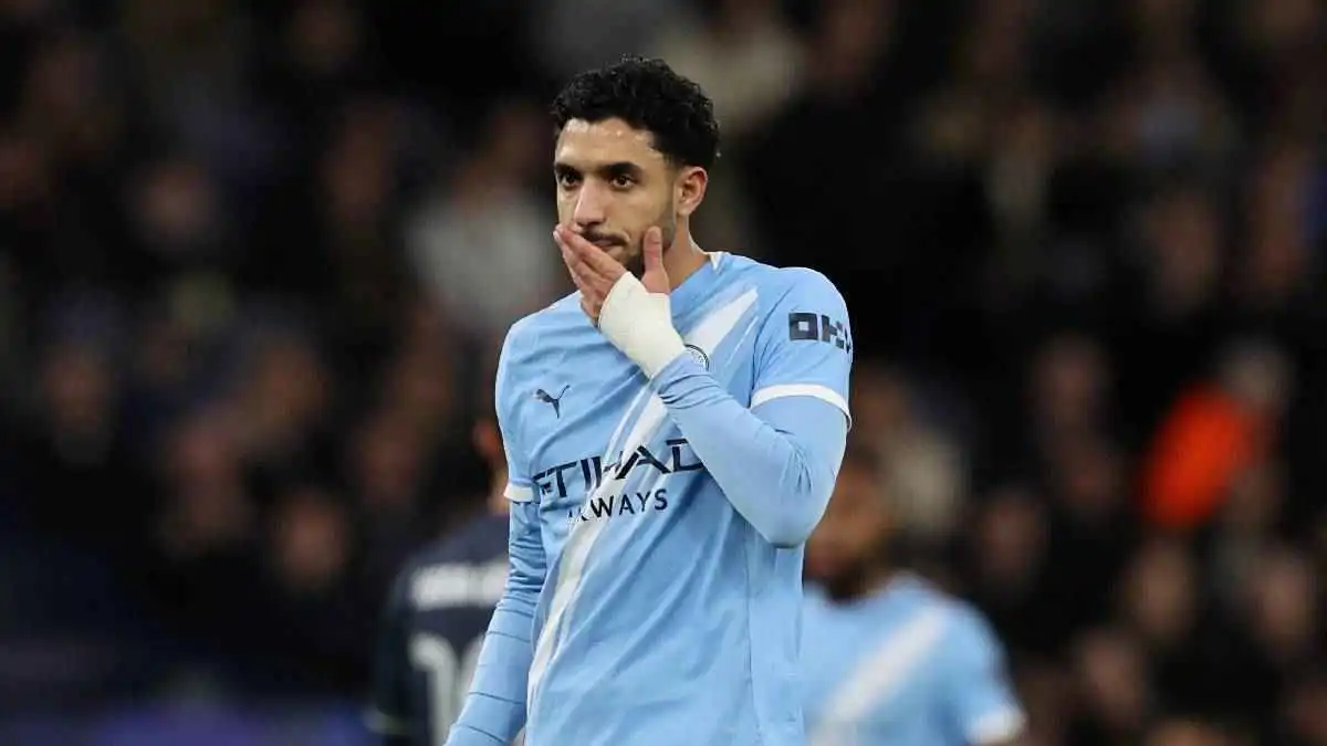 مانشستر سيتي يضحي بعمر مرموش لخطف جوهرة برشلونة