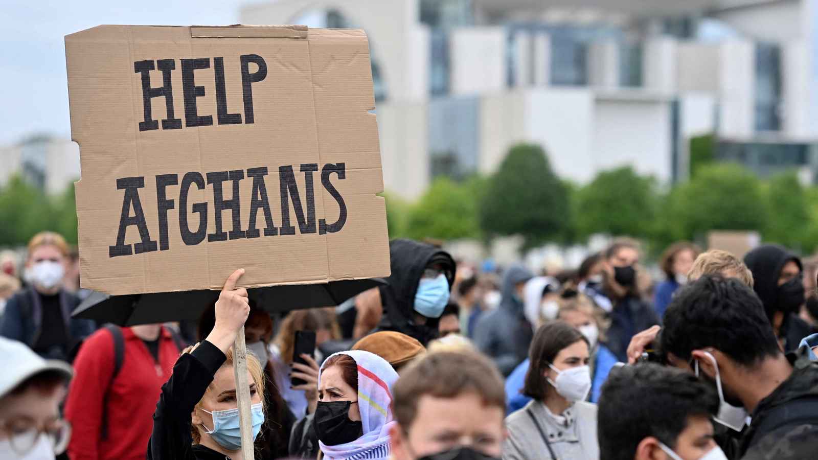 اتصالات بين برلين وكابول بشأن خطة لترحيل أفغان إلى بلادهم