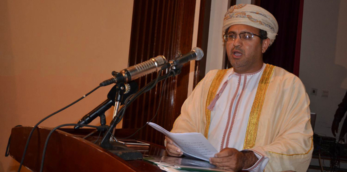 تجارة الجنس في سلطنة عُمان تطيح بالمذيع بدر الشيباني