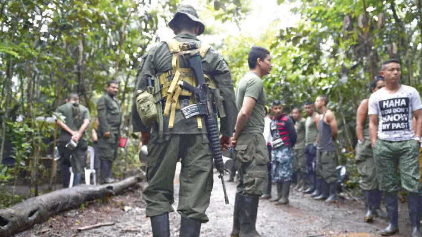 مناطق "خارج السيطرة".. تقديرات ترامب باستغلال النفط الفنزويلي تصطدم بالميليشيات