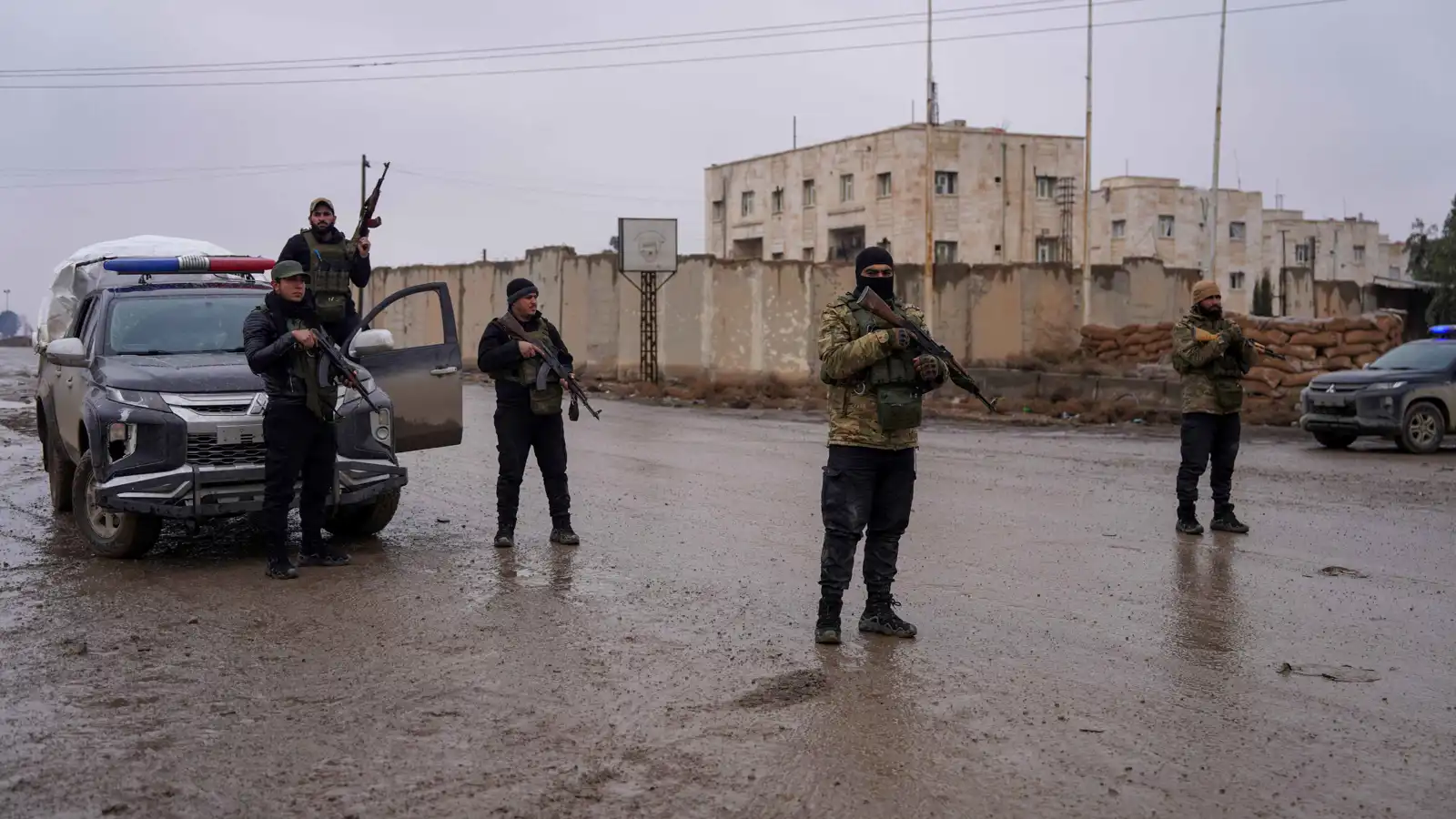 "فرانس برس": اتفاق بين دمشق والقوات الكردية لتمديد وقف إطلاق النار