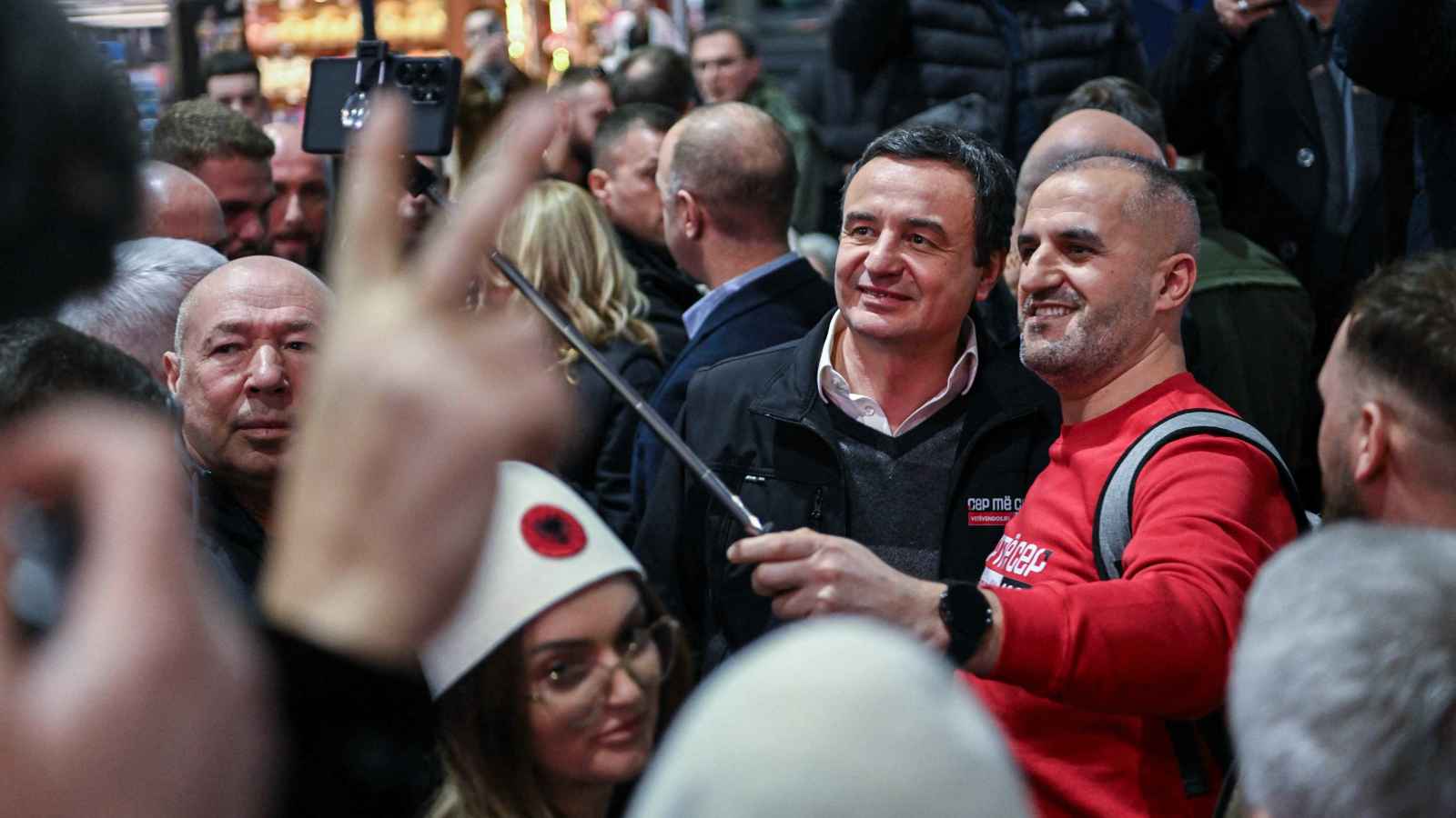 الناخبون الكوسوفيون يتوجهون إلى الصناديق لانتخاب نوابهم الـ120