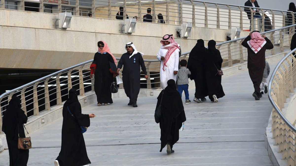 مقطع عن السماح بالمواعدة بين الجنسين في السعودية يثير جدلًا واسعًا‎