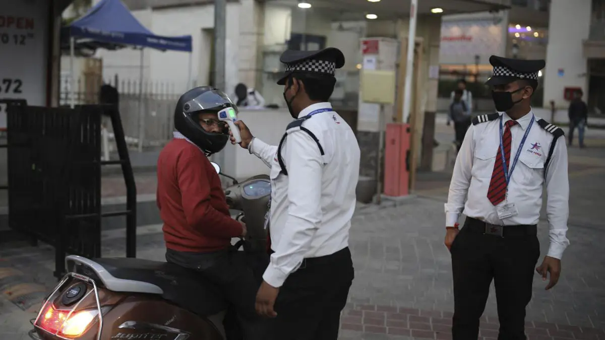 مودي يحث الهنود على إنقاذ أنفسهم من كورونا بالبقاء في منازلهم