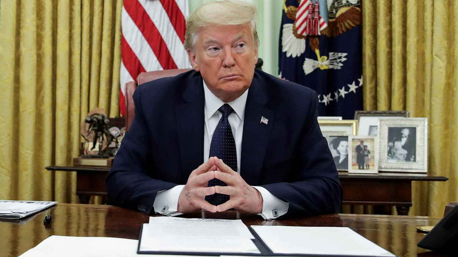 المكسيك ترفض استقبال طائرة أمريكية تحمل مهاجرين