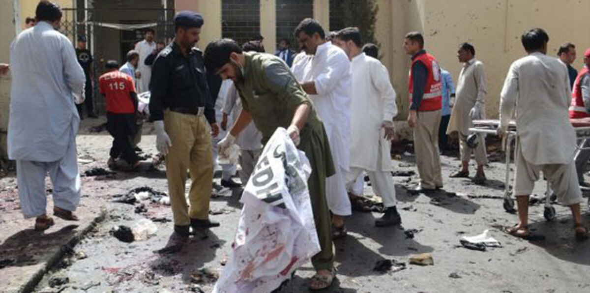 أمريكا والأزهر يدينان التفجير الانتحاري بمستشفى في باكستان