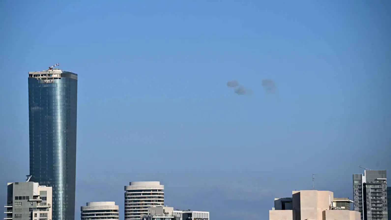 في أقل من 3 ساعات.. موجة صواريخ إيرانية ثالثة على إسرائيل