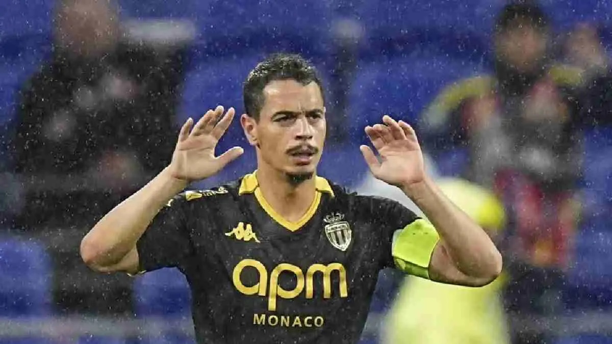 الحكم بالسجن على اللاعب الفرنسي وسام بن يدر بتهمة الاعتداء على فتاة