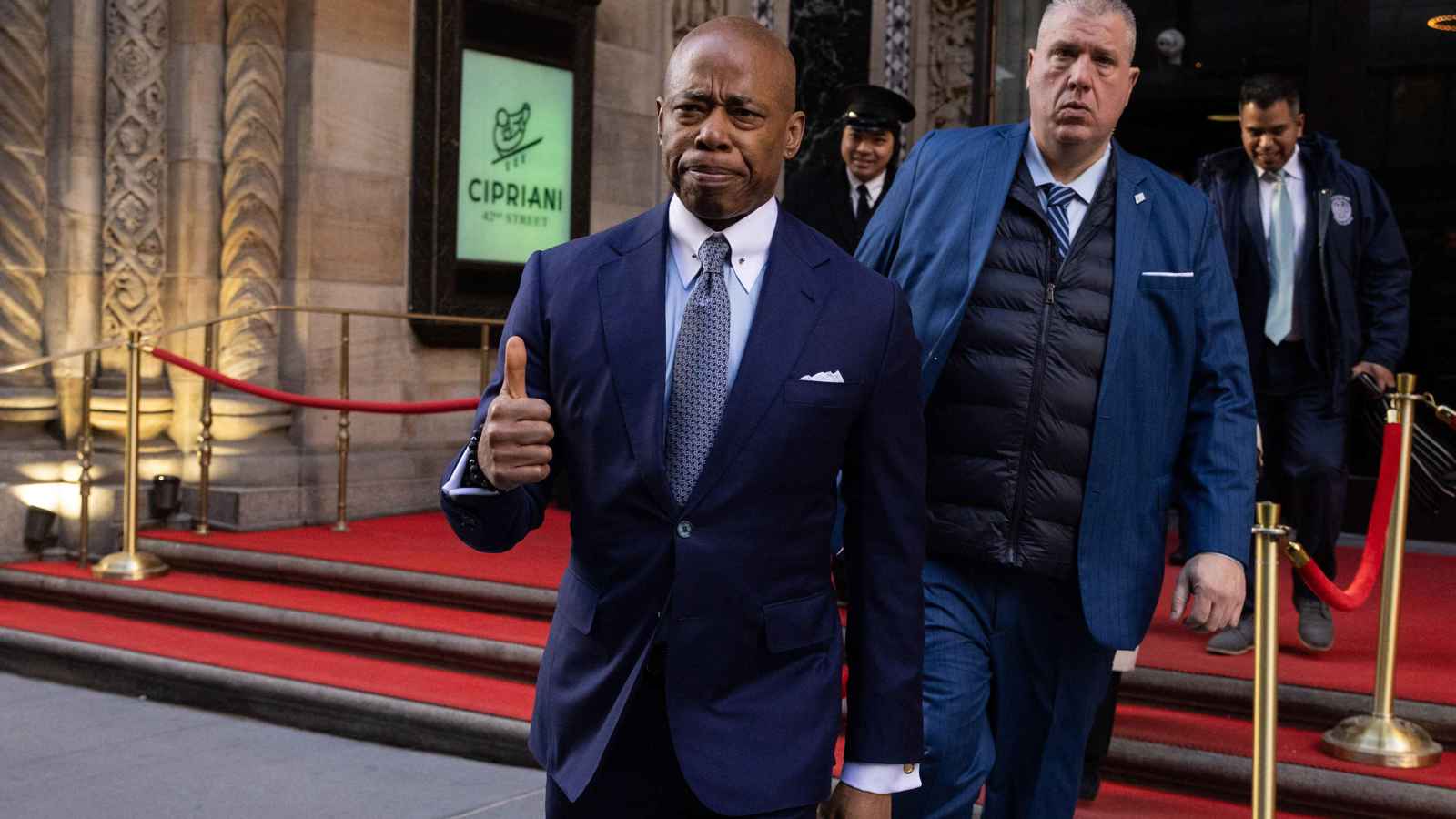 إدارة ترامب تسقط التهم الموجهة لعمدة نيويورك