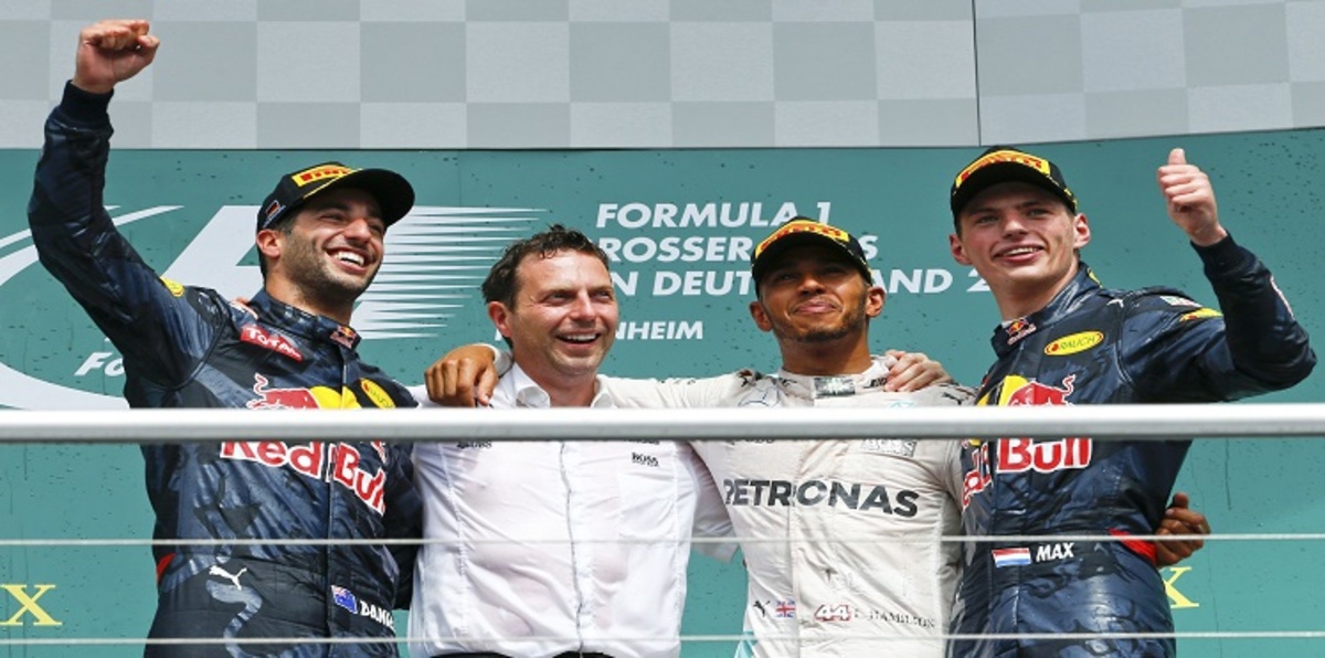 هاميلتون يفوز بسباق ألمانيا ويوسّع الفارق مع روزبرج