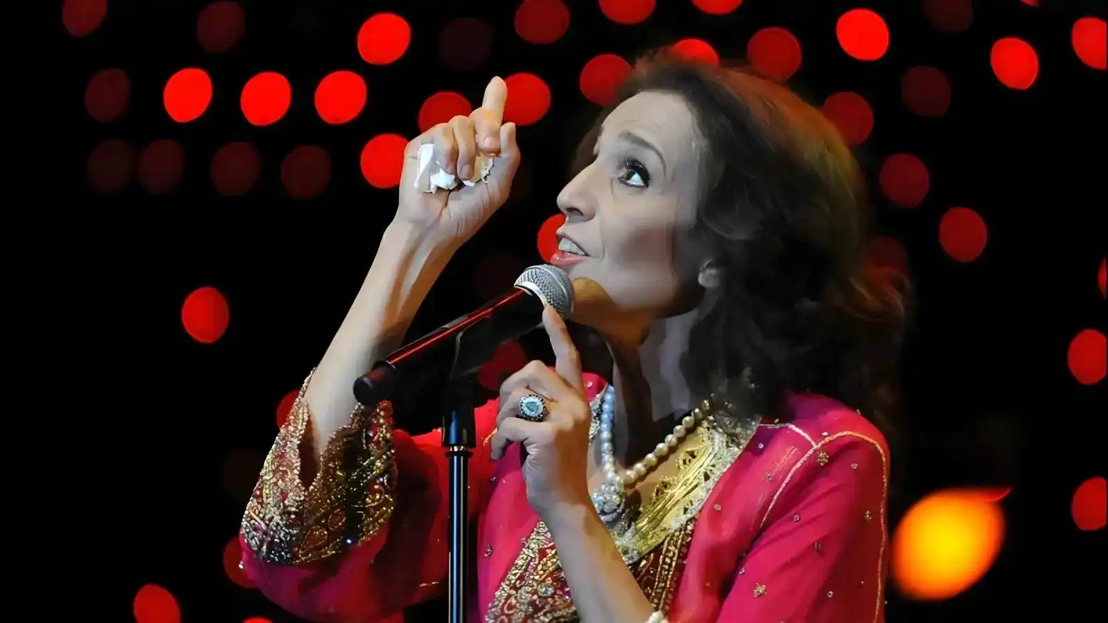 بعد عام من وفاتها.. المغرب يستحضر روح نعيمة سميح بحفل ضخم