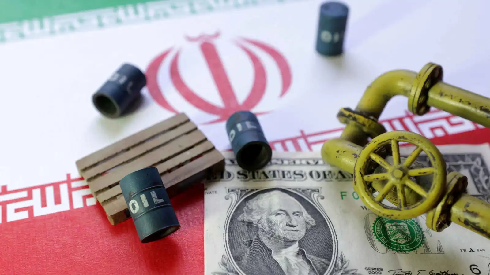 النفط ينخفض وسط توقعات بوقف إطلاق النار في الشرق الأوسط