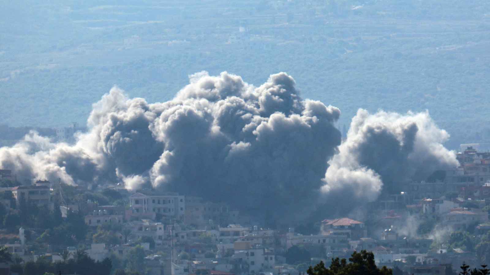 لبنان.. مقتل 14 مسعفاً خلال 48 ساعة