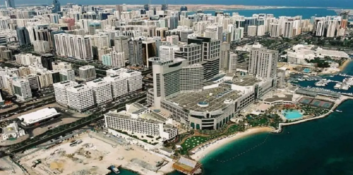 آمال تعافي النفط تنعش صناعة العقار في الإمارات