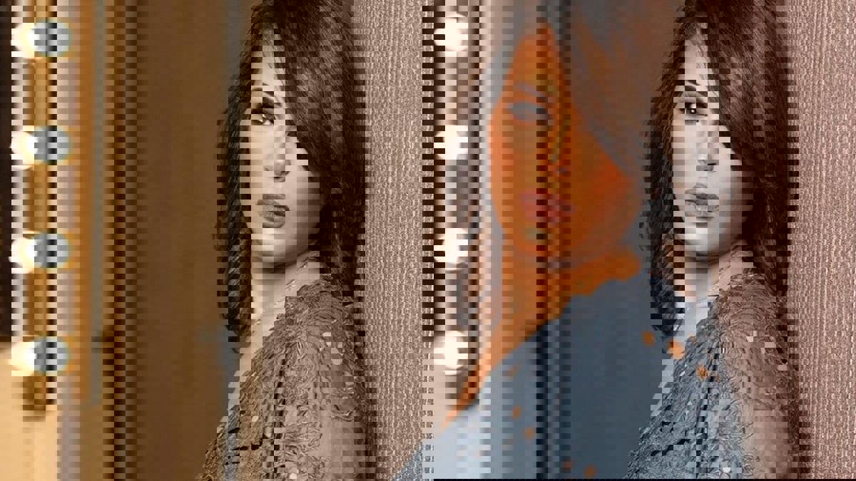 بعد شكواها من المرض.. الفنانة الكويتية منى السابر ترد على الانتقادات اللاذعة (فيديو)