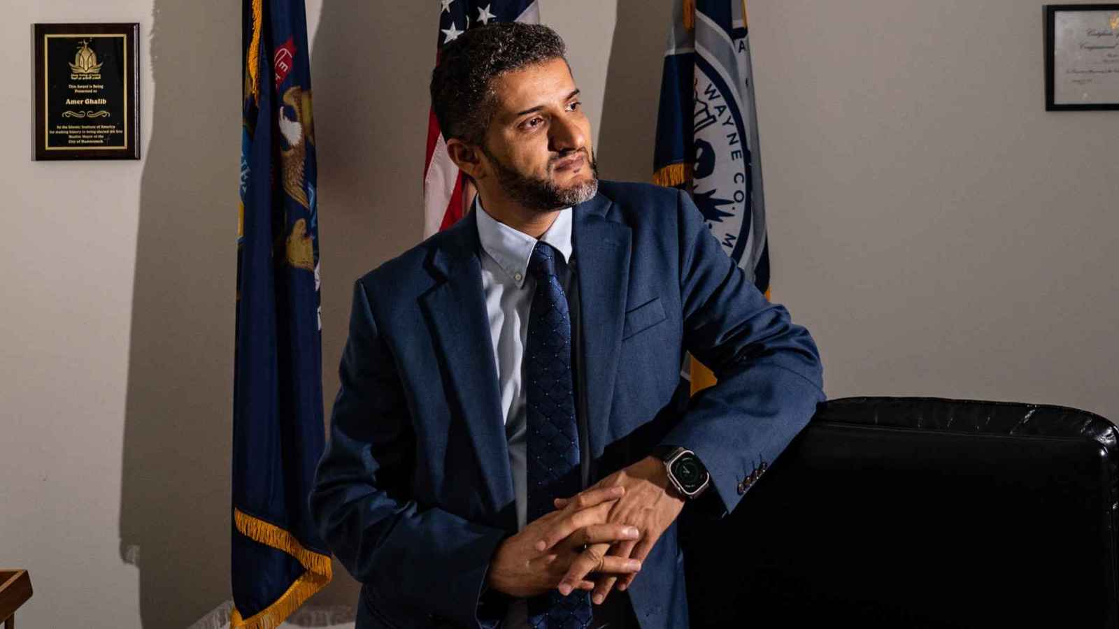 العمدة المسلم الوحيد في أمريكا يختار رئيسه المفضل