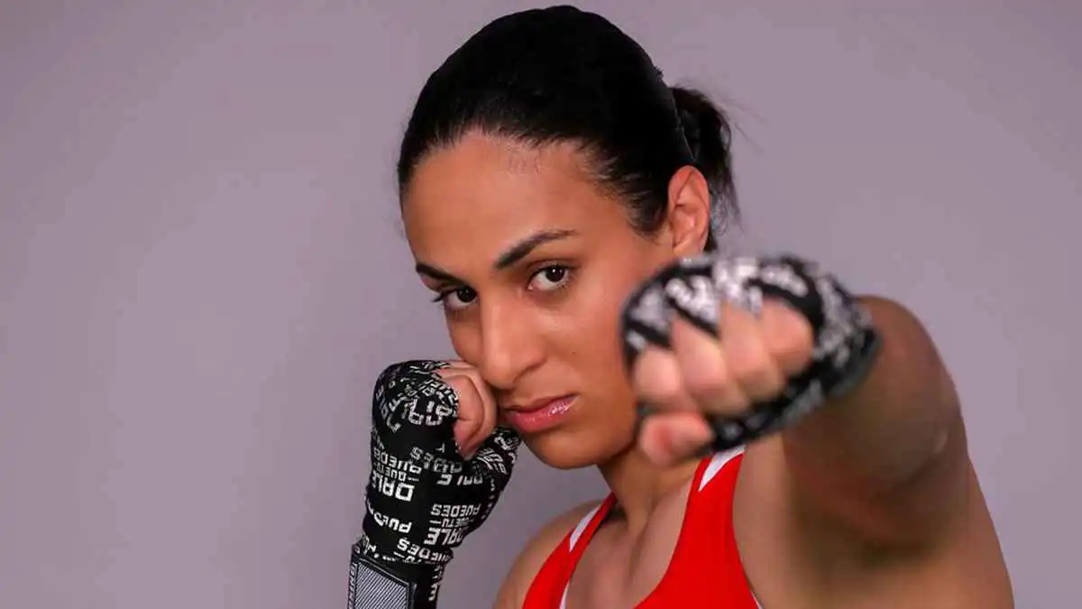 بعد منعها من ملاكمة السيدات.. اختيار إيمان خليف وجها دعائيا لأحد منتجات التجميل