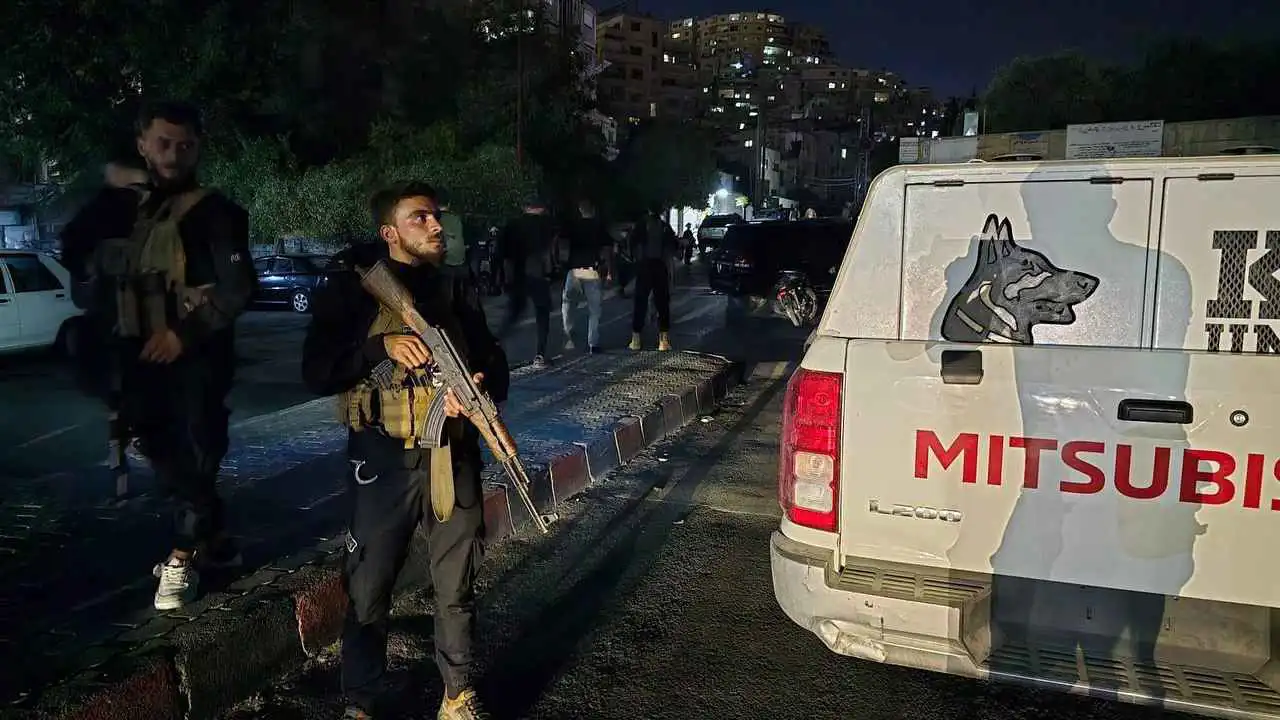 بعد تبنيه تفجير "حي المزة" بدمشق.. ما هو تنظيم "سرايا أنصار السنة"؟