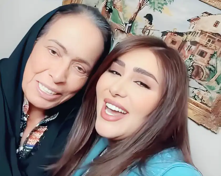 هنادي الكندري والراحلة حياة الفهد