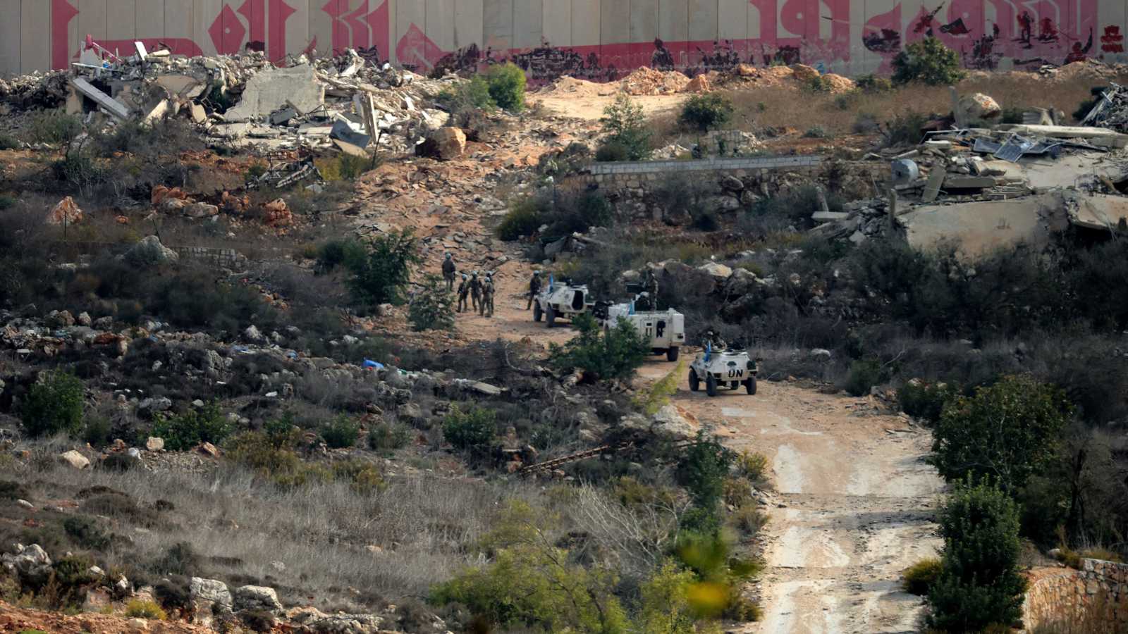 "يونيفيل" تندد بأعمال بناء إسرائيلية داخل الخط الحدودي مع لبنان