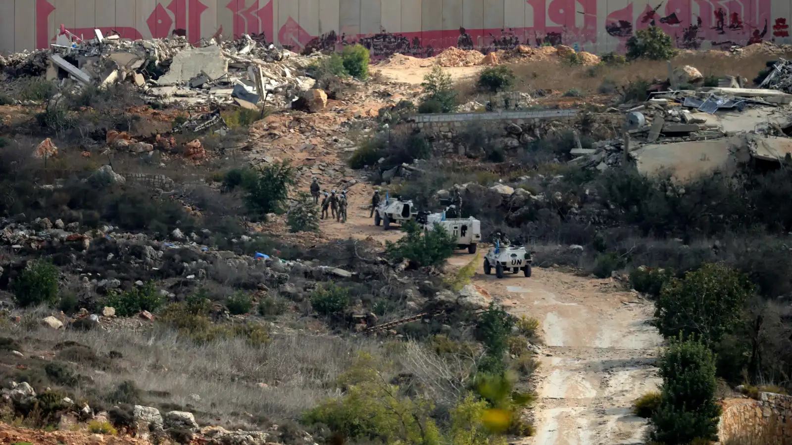 "يونيفيل" تندد بأعمال بناء إسرائيلية داخل الخط الحدودي مع لبنان