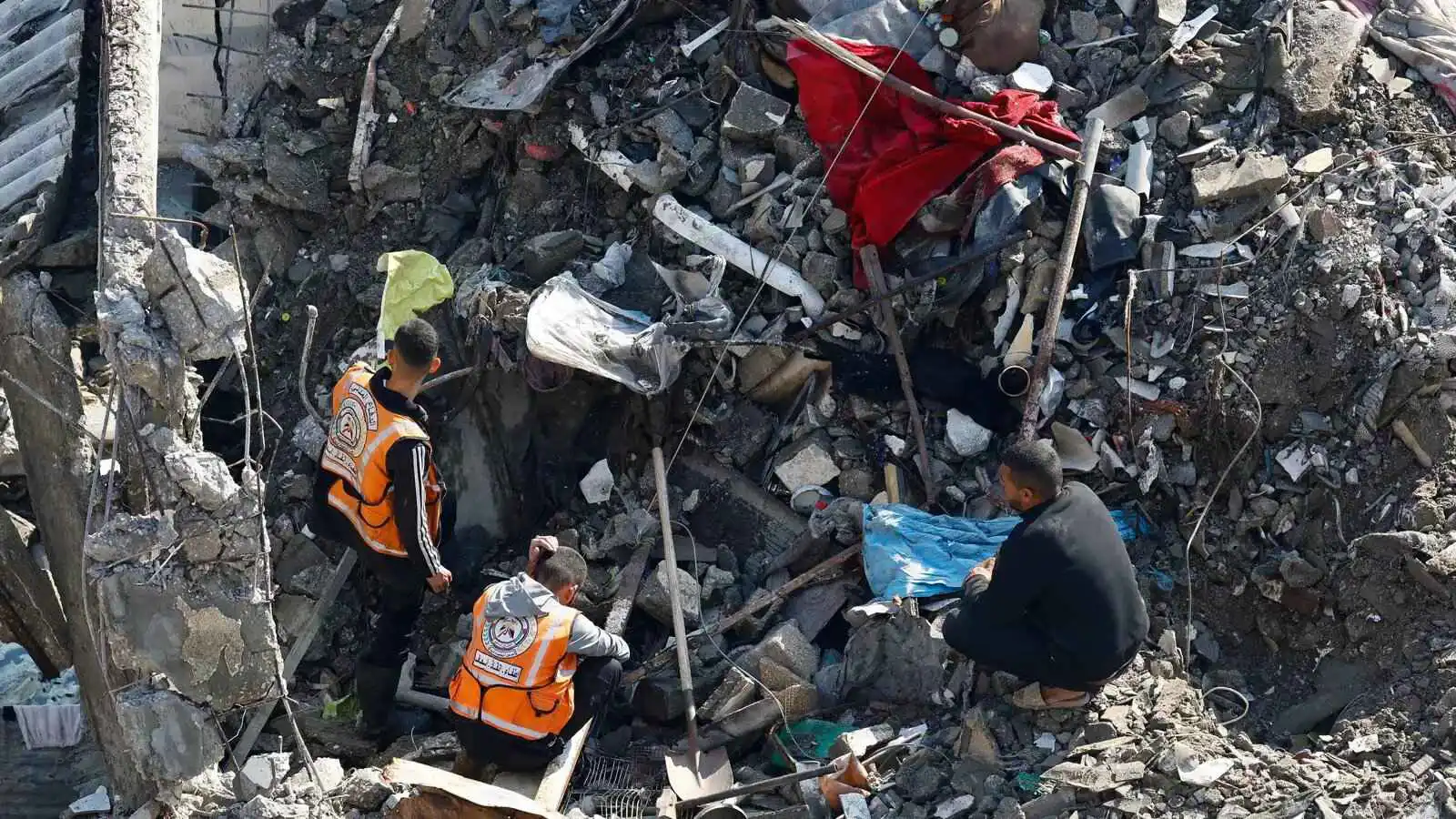 بالرصاص والمسيرات.. قتلى وجرحى بهجوم إسرائيلي في غزة