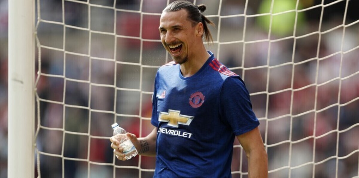 إبراهيموفيتش قد يلعب لمانشستر يونايتد على سبيل الإعارة