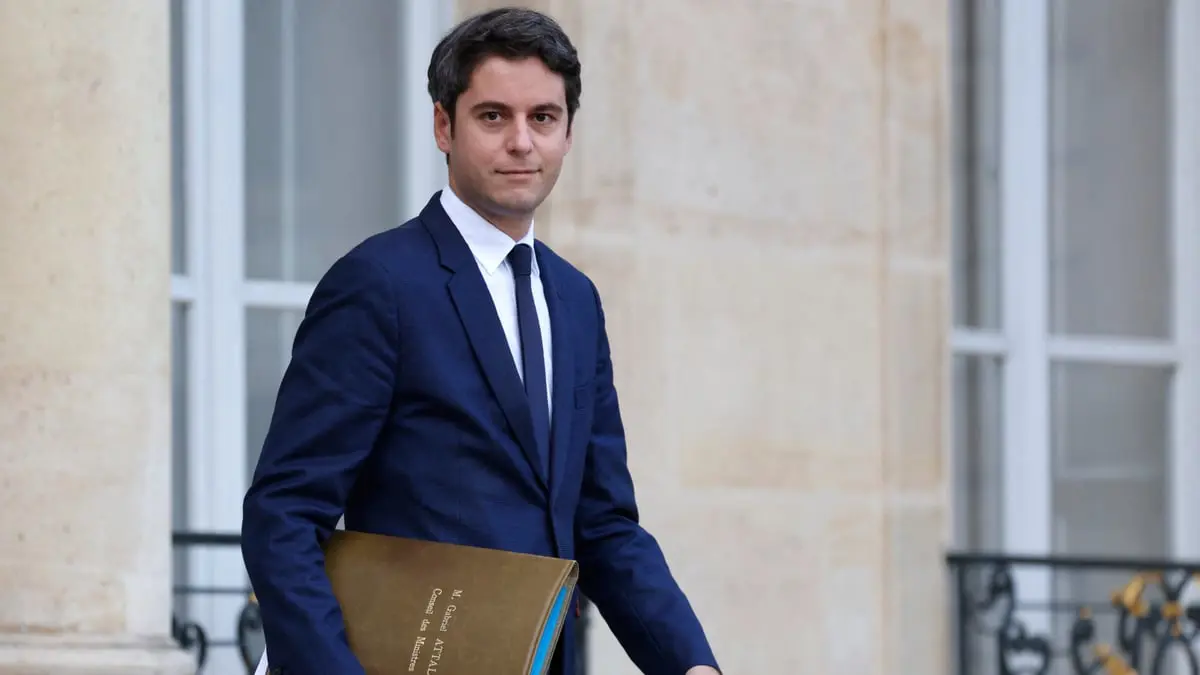 فرنسا.. غابريال أتال المرشح الأوفر حظا لخلافة رئيسة الحكومة

