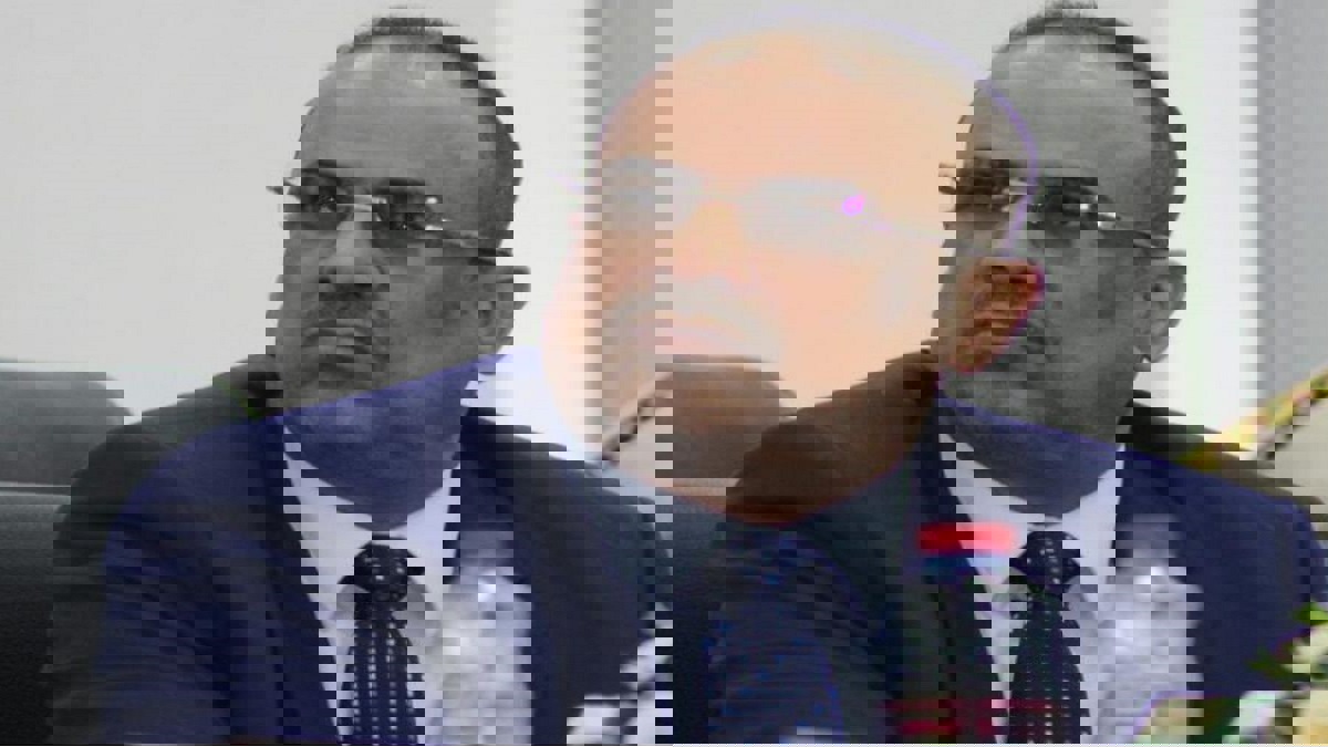 وزير داخلية اليمن يبحث ملفات أمنية مع مسؤولين سعوديين بالرياض