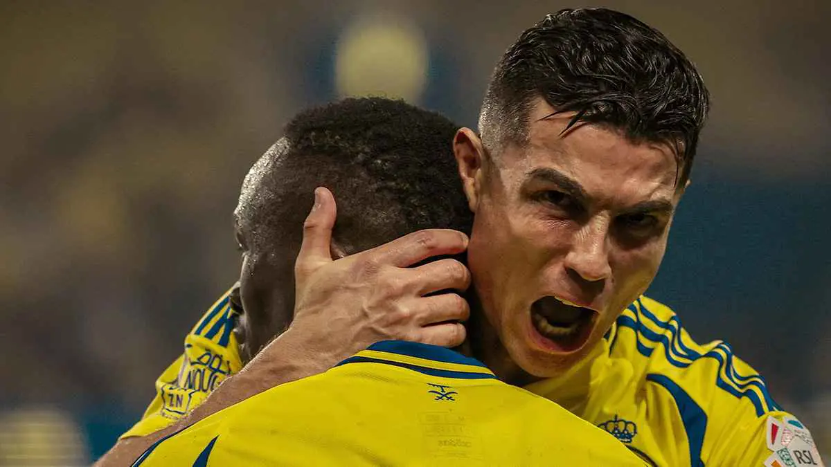 أريد رونالدو في آرسنال.. مورغان يكشف "مهمته السرية" في السعودية (فيديو)