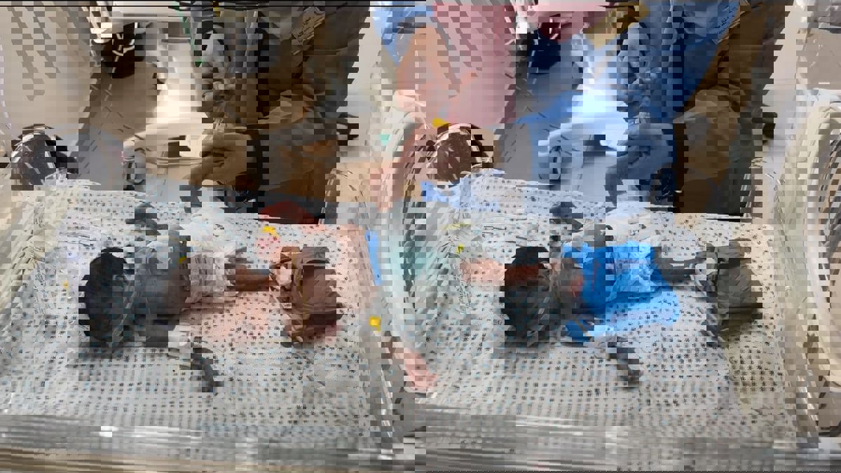 انقطاع الكهرباء عن مستشفى "شهداء الأقصى" بشكل كامل