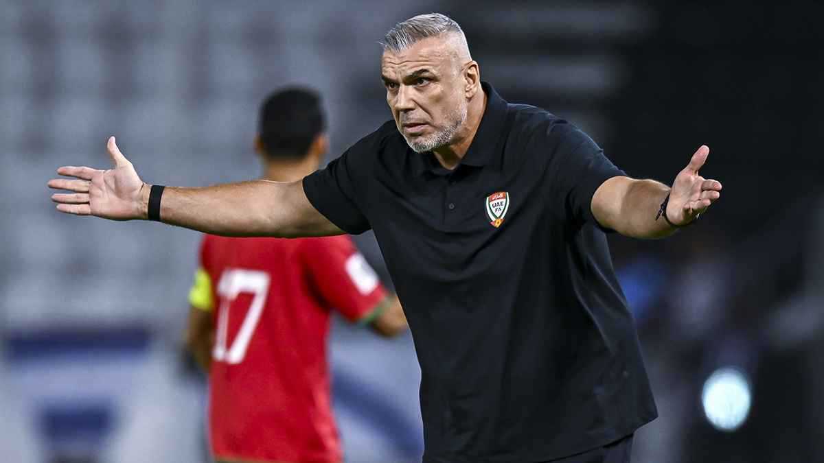 نمتلك الرغبة والعزيمة.. ماذا قال كوزمين قبل مباراة الإمارات وقطر؟