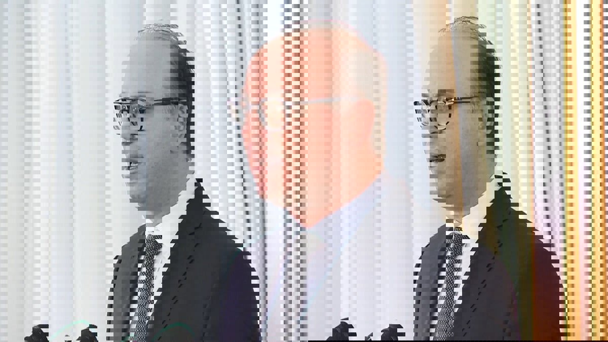 بعد استقالة الفخفاخ.. أحقية "التكليف" تفجر صراعا بين الرئاسة والبرلمان التونسي