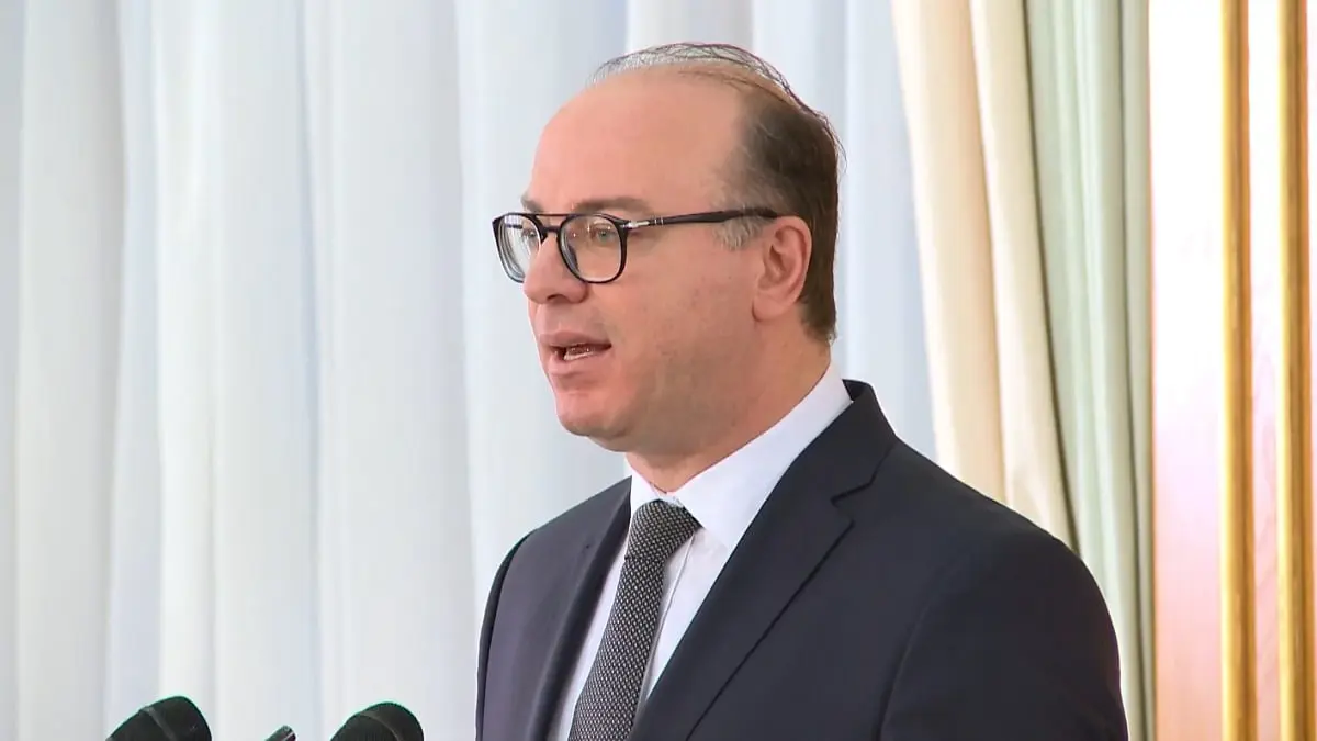 بعد استقالة الفخفاخ.. أحقية "التكليف" تفجر صراعا بين الرئاسة والبرلمان التونسي