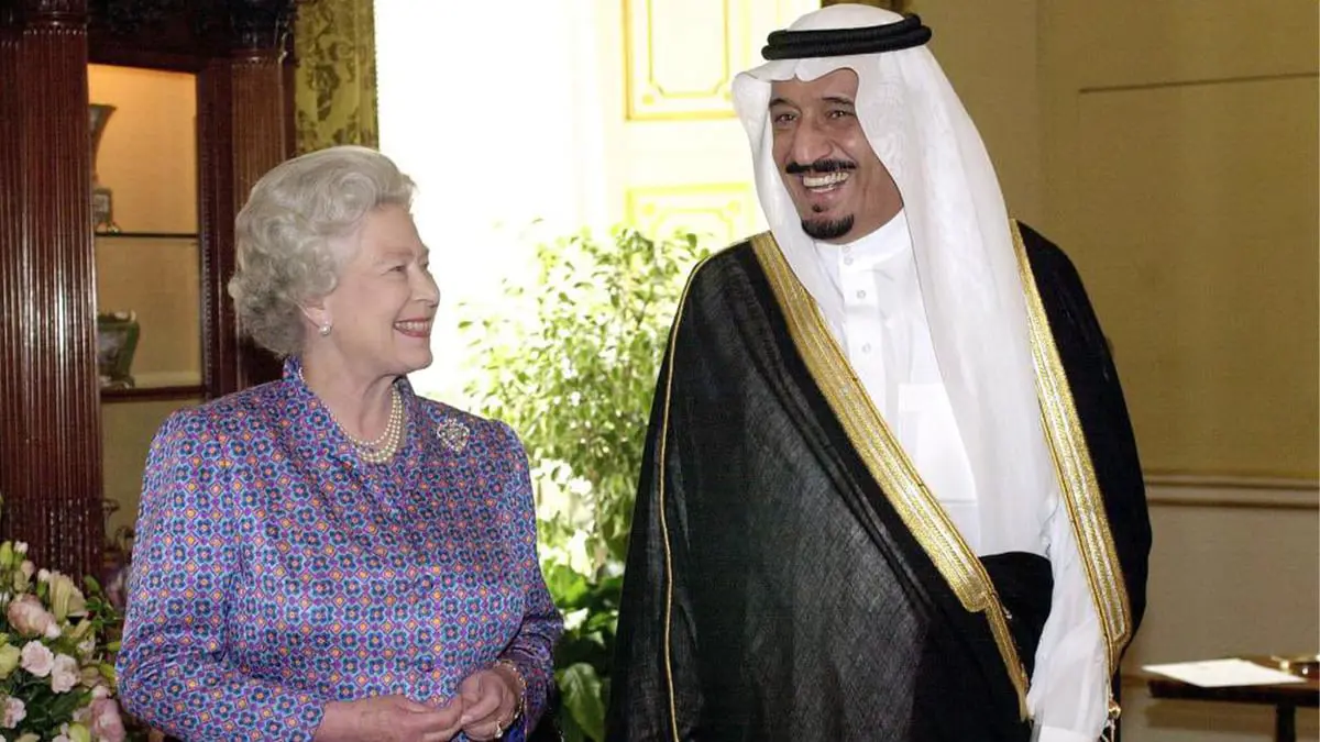 ناشطون خليجيون يودعون الملكة إليزابيث بكلمات مؤثرة