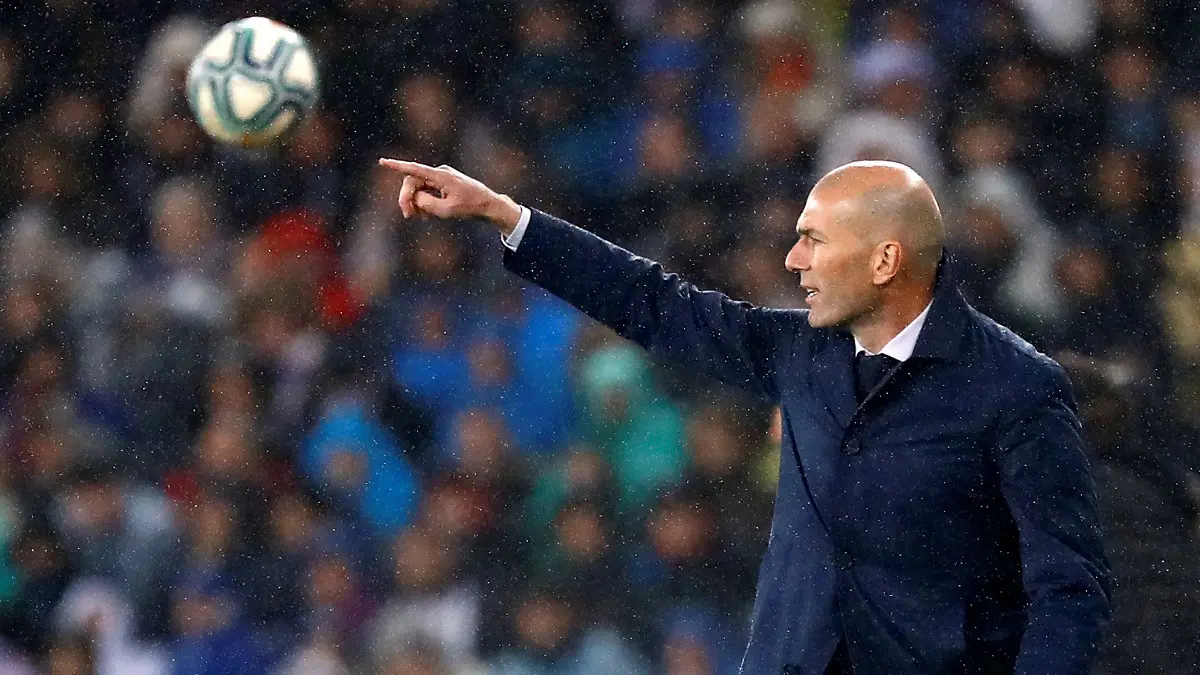مباراة ريال بيتيس وريال مدريد.. زيدان يواجه أزمة بسبب إصابة ومرض 3 لاعبين