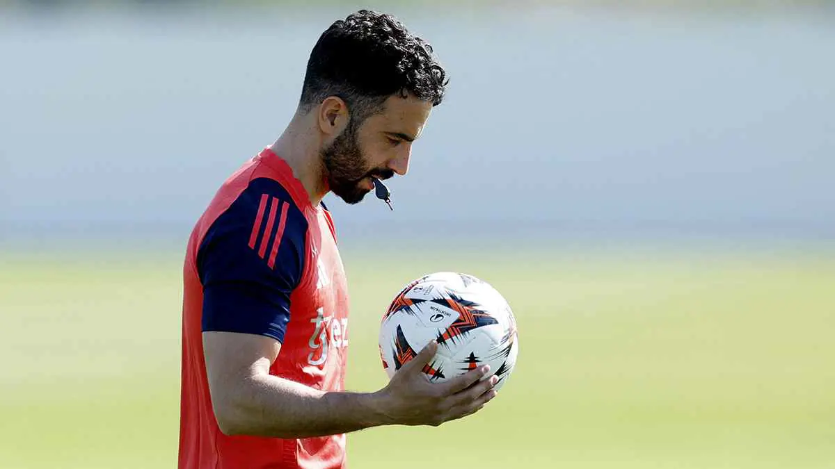 أموريم بعد التعادل وديا مع ليدز: مانشستر يونايتد يفتقر لإيقاع اللعب