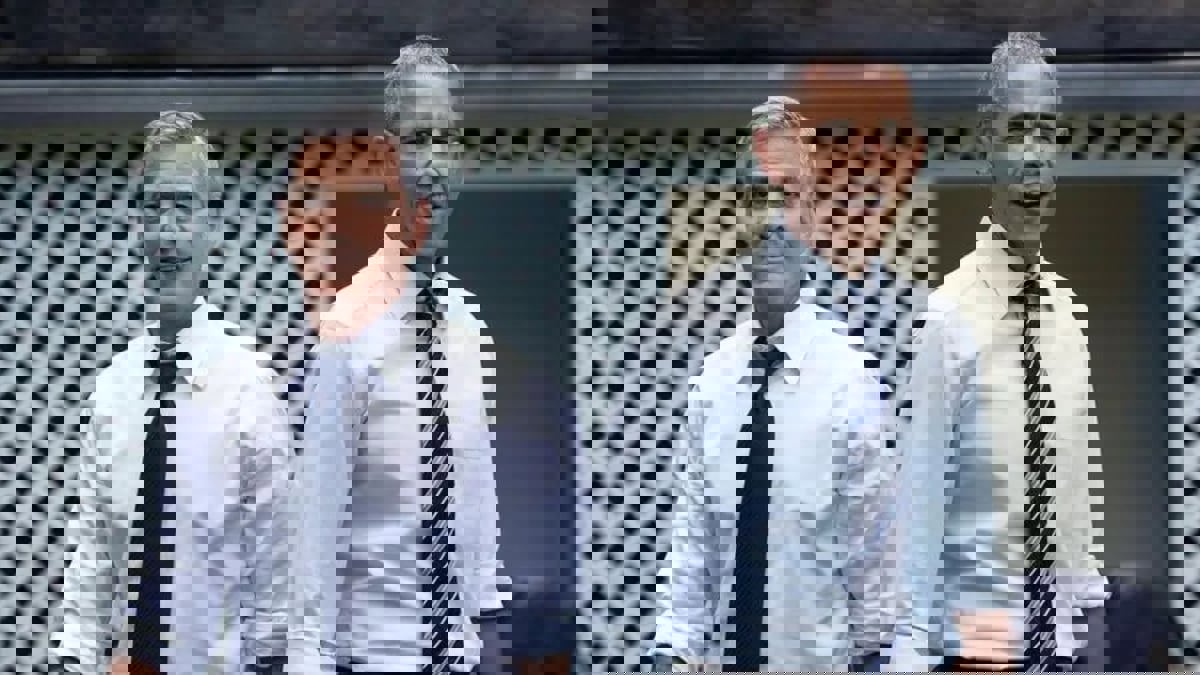 صورة تجمع جورج كلوني مع أوباما وفتاة في يخت تثير الجدل