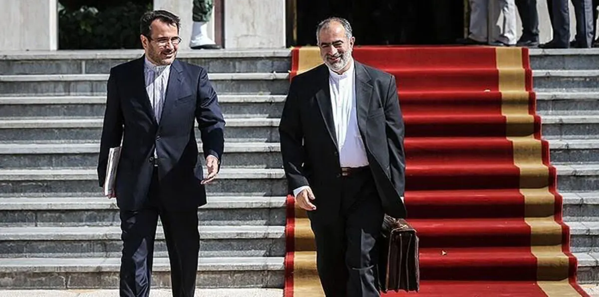 إيران تعلن اعتقال جاسوس في مكتب مستشار الرئيس روحاني