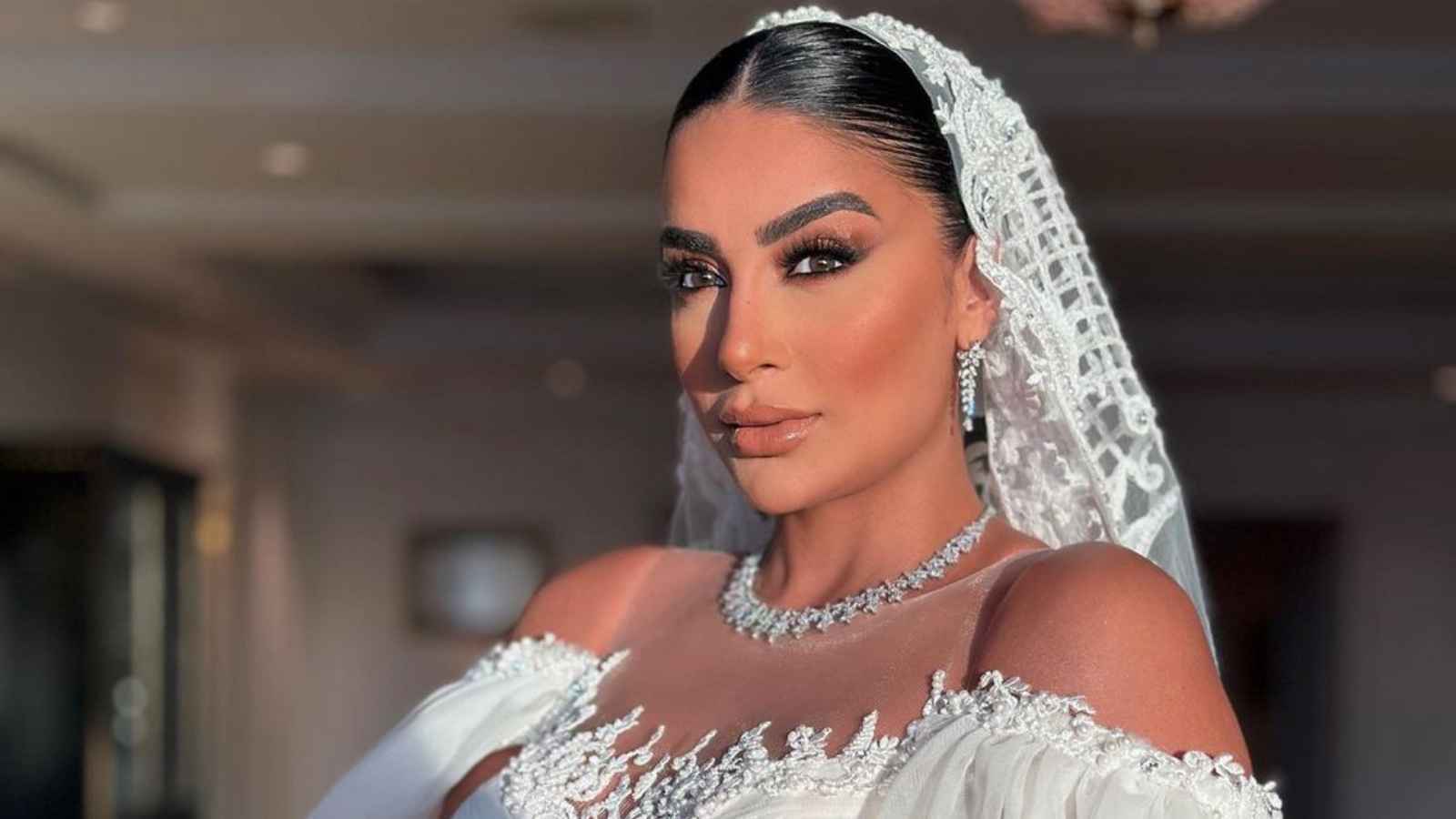 بعد شهر من انفصالهما.. جوري بكر تعود إلى زوجها (صورة)