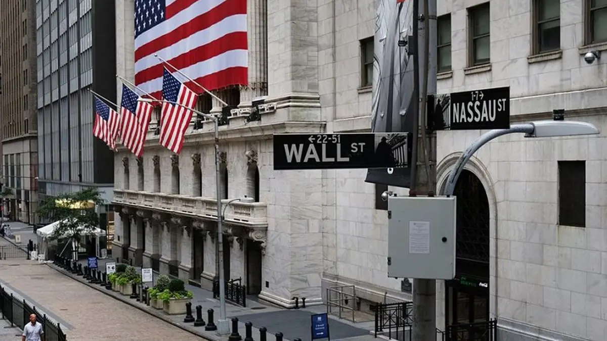مؤشرات "وول ستريت" تسجل أسوأ أداء منذ نصف قرن