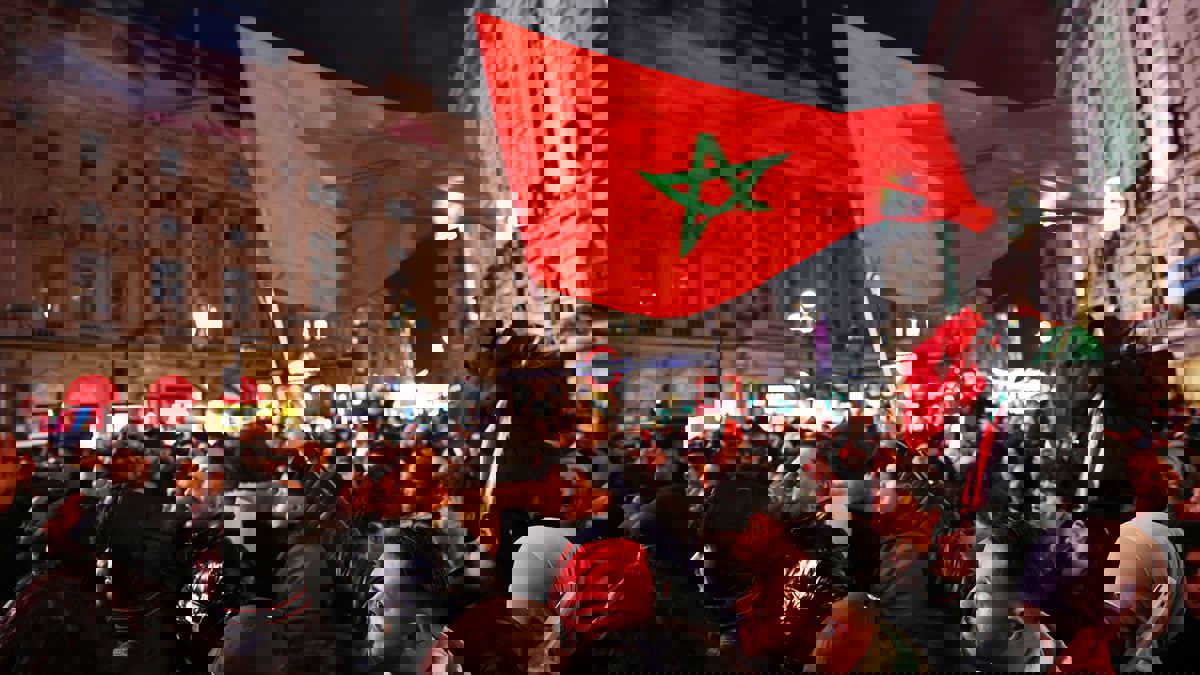 فرحة هيستيرية للجماهير العربية بعد وصول المغرب لنصف نهائي المونديال