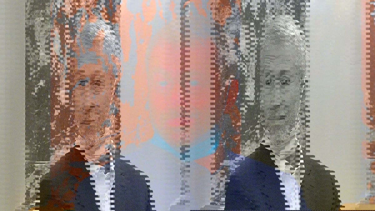 تركيا: الملياردير أبراموفيتش يسعى بـ "إخلاص" لإنهاء الحرب في أوكرانيا