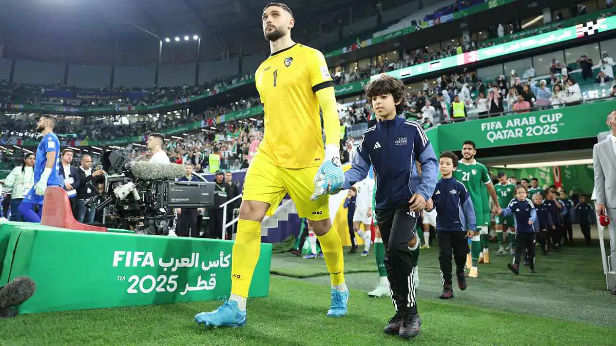 مفاجأة كأس العرب.. من هو المتألق إلياس هدايا حارس المنتخب السوري؟