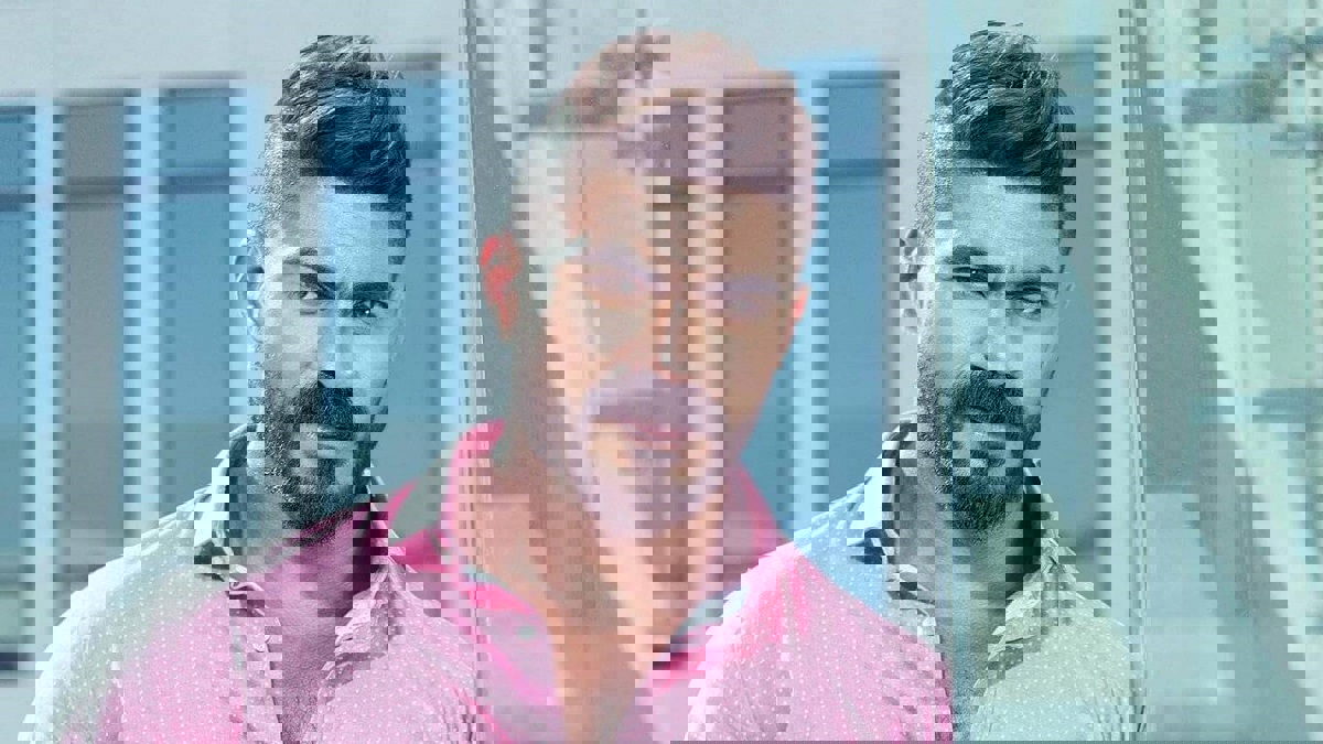 المغني المصري خالد سليم يثير الإعجاب بلهجته الكويتية (فيديو)