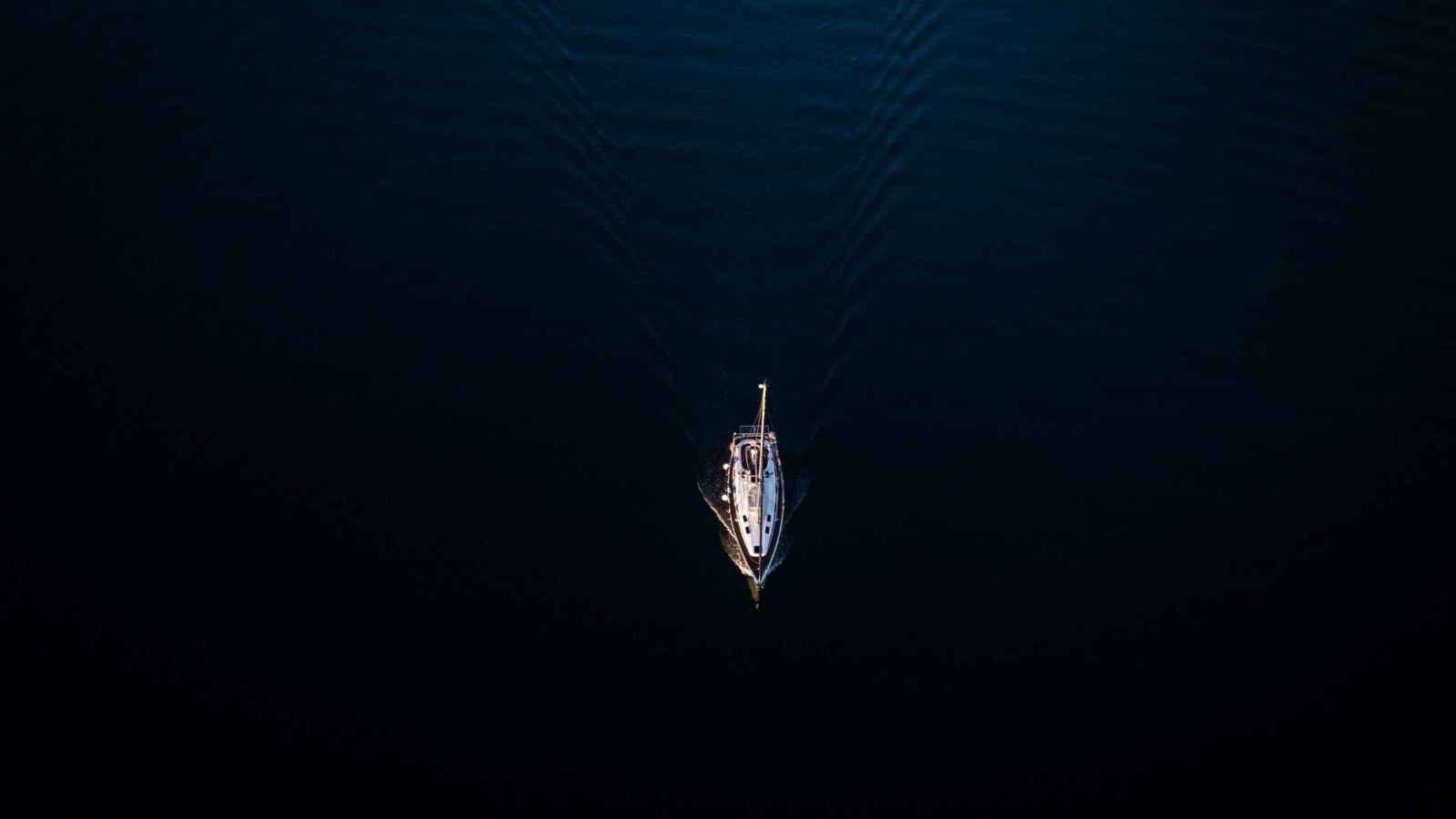 "معجزة".. نجاة بحّار جرفه البحر مدة67 يومًا متشبثًا بجثتين