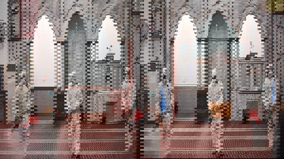 وزارة الأوقاف في غزة تقرر فتح المساجد لأداء صلاة الجمعة وعيد الفطر