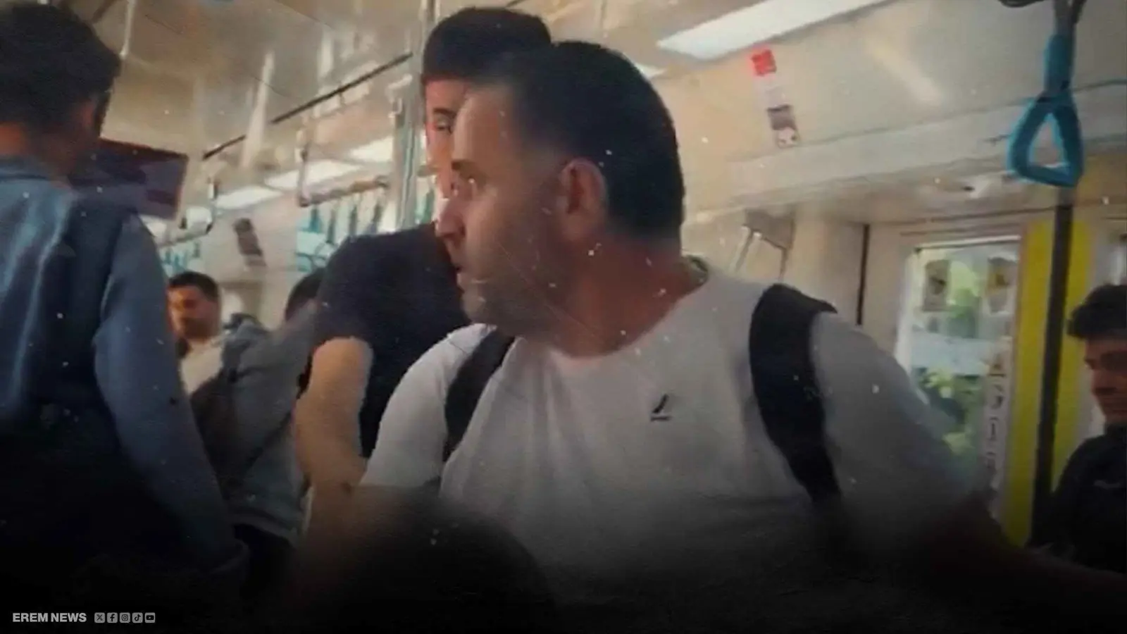 ضرب أمام أطفاله من أجل مقعد