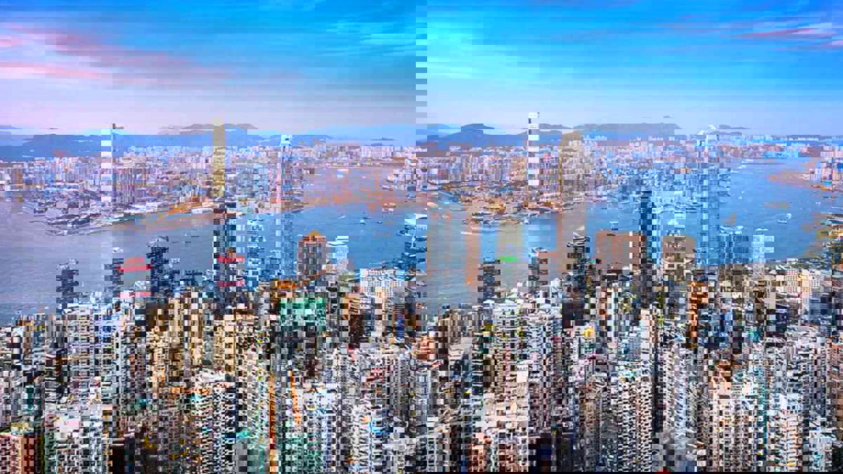 للعام الثالث.. هونغ كونغ تحتفظ بمركزها كأغلى مدينة في العالم