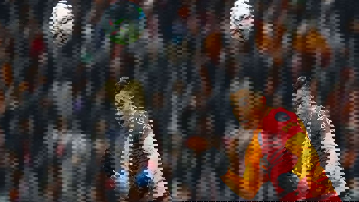 نادٍ إسباني يقدم عرضا للتعاقد مع مصطفى محمد من غلطة سراي